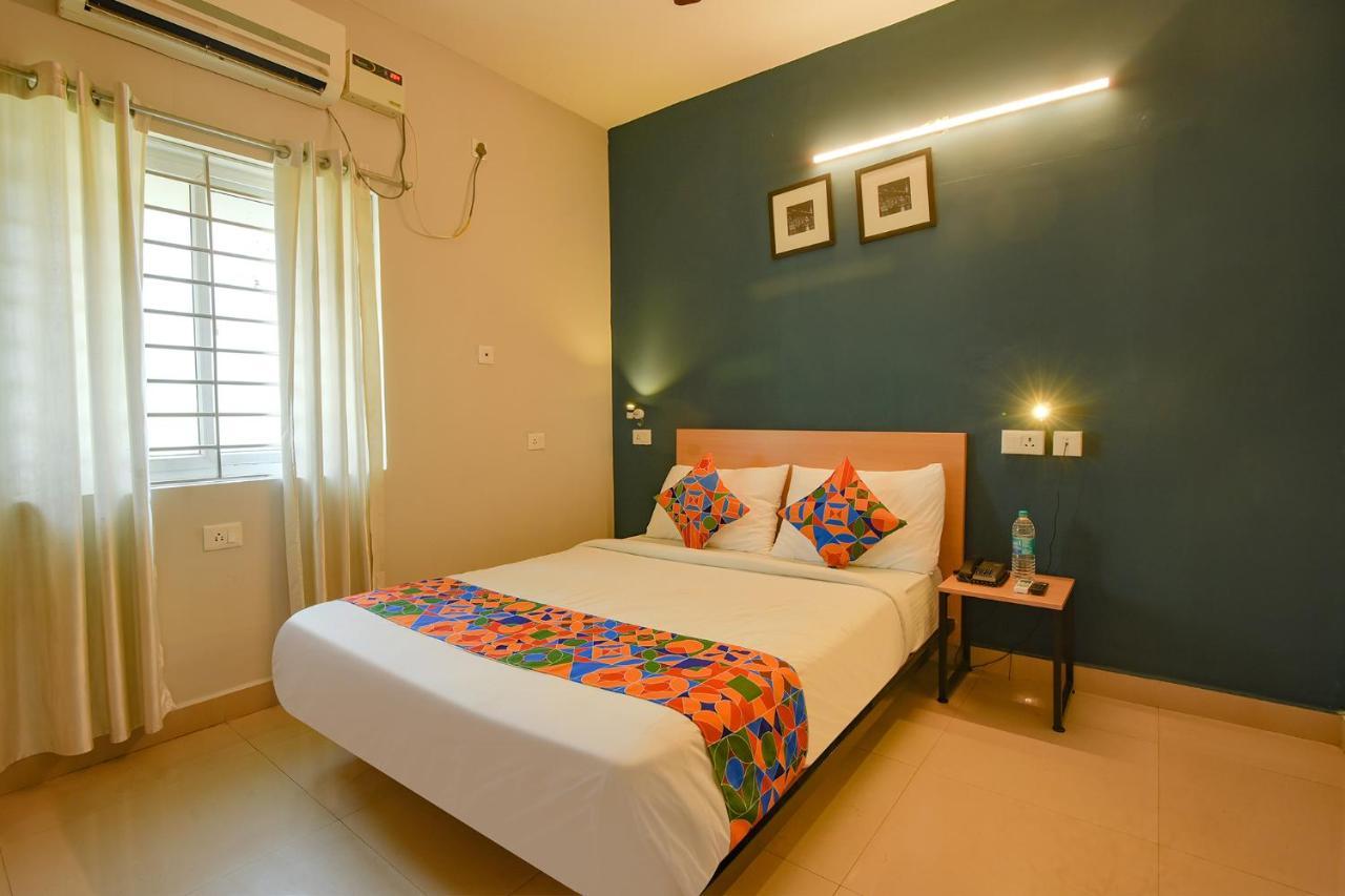 FabHotel Sasti Inn Siruseri Esterno foto